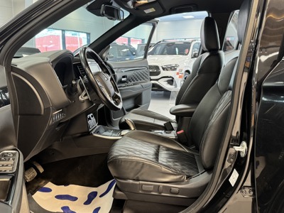 Outlander 2.4PHEV Instyle Amethyst Black 3