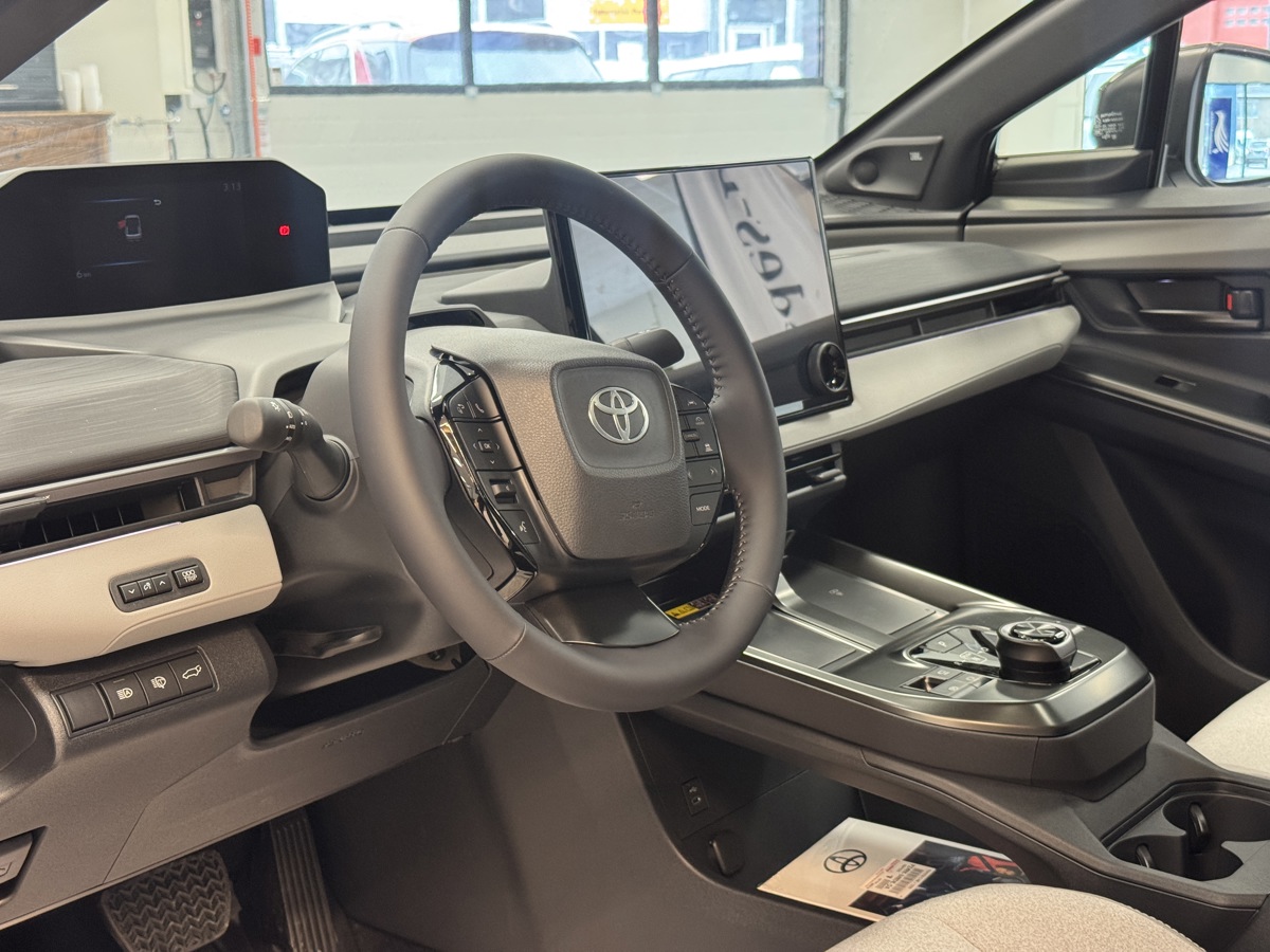 TOYOTA C-HR+ EXECUTIVE 77 kWh 4x4, 252 kW, 343 hk 4