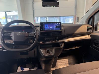 Toyota Proace EV COMBI 9 personer FWD 75 kWh 136 hk 4