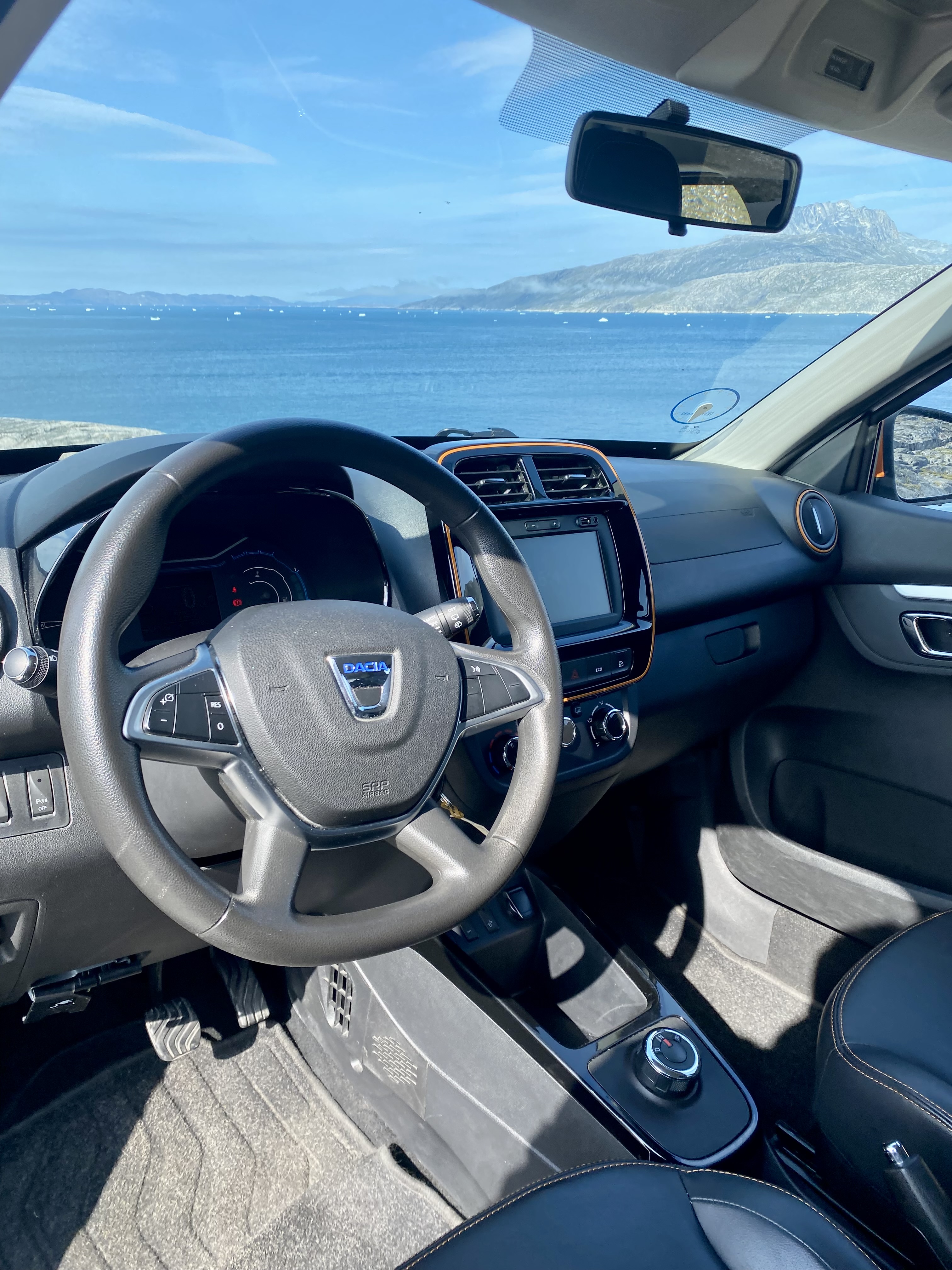 Dacia Spring 3