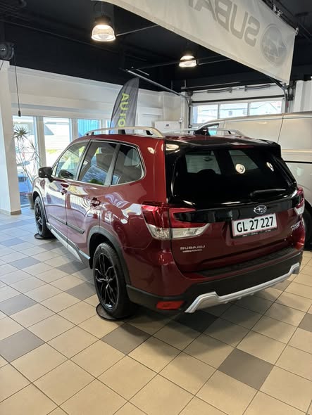 SUBARU FORESTER HYBRID 4x4 2
